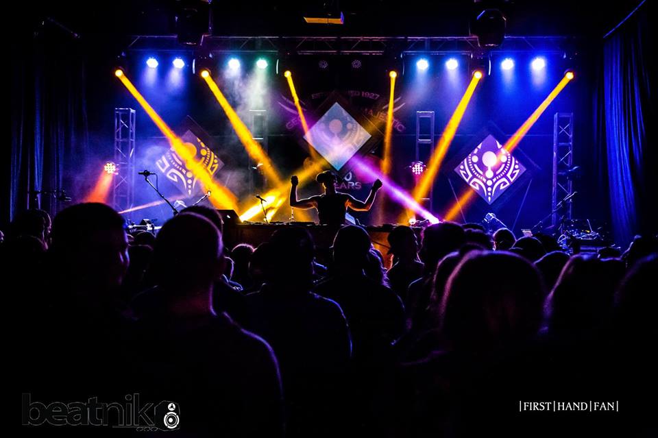Aggie_Theatre's tweet photo. 4 days away!
Get ready for @phutureprimitiv w/ @andreilien, #Goldyloxx and #Elctrx at the @Aggie_Theatre THIS SATURDAY, December 2nd.
Presented by @ECpresents & #MindbeamProductions
Supported by @CraftTacos, #ChebaHut & #ColoradoConcerts https://t.co/gi6DnRh2oI