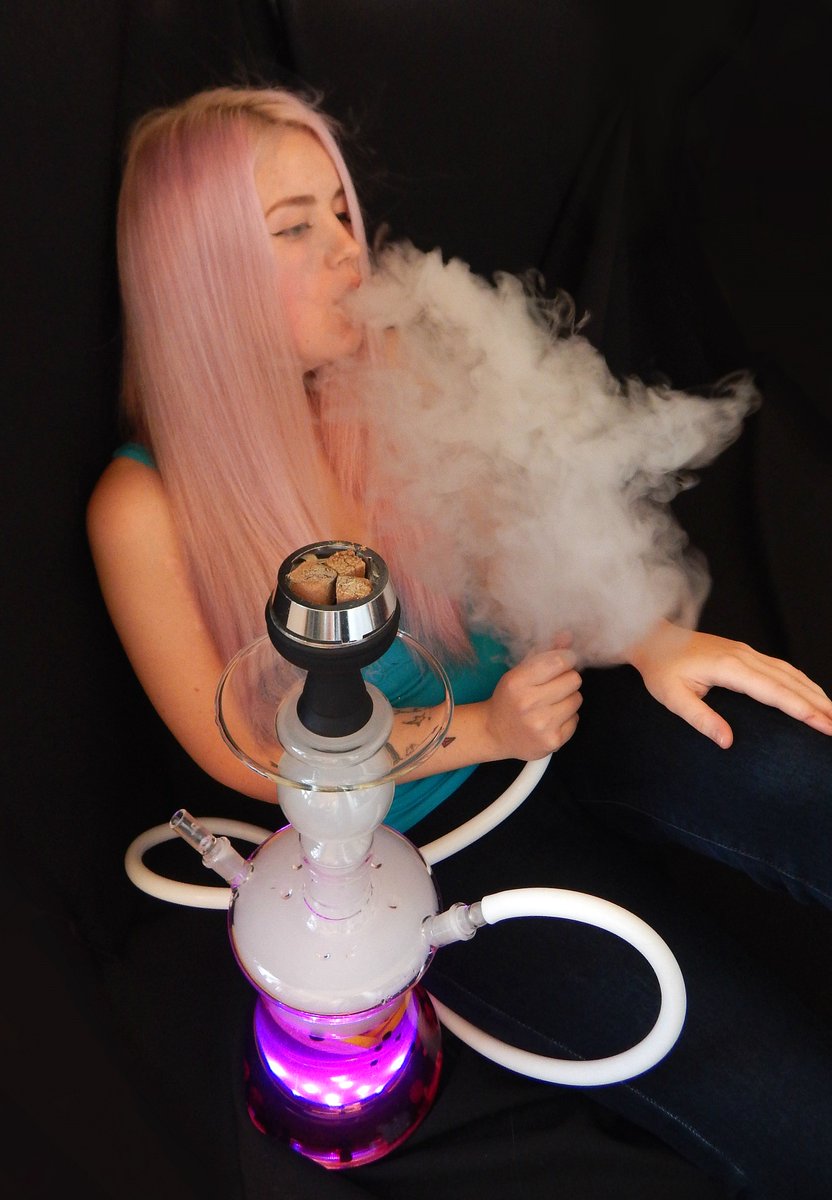 ElizDevil's tweet photo. Моё богатство ✨

#temple45 #s2b #hookah #shisha #tobacco #табак #кальян #smoke https://t.co/u3vYo3Soys