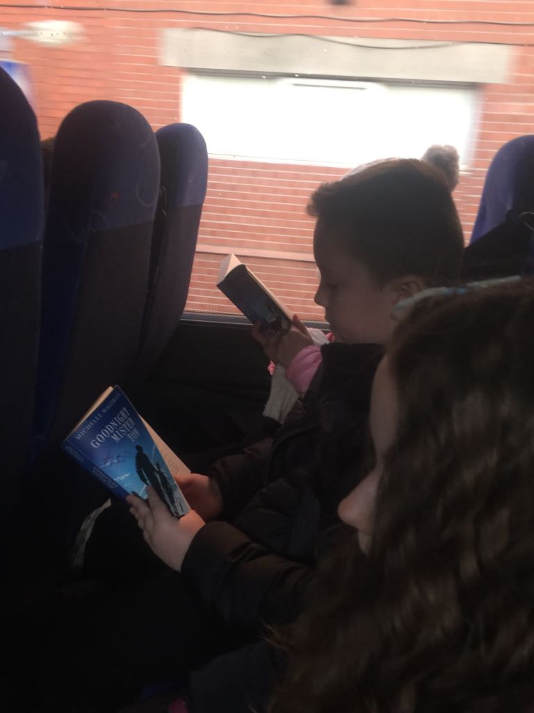 WBurghPrimary's tweet photo. P7/6 and P6 went to Stirling Castle today... but we didn't let them escape #BookWeekScot they read on the bus, they read information around the castle and even completed some #BookDares #WillybugsReads https://t.co/FrDmXUe27Z