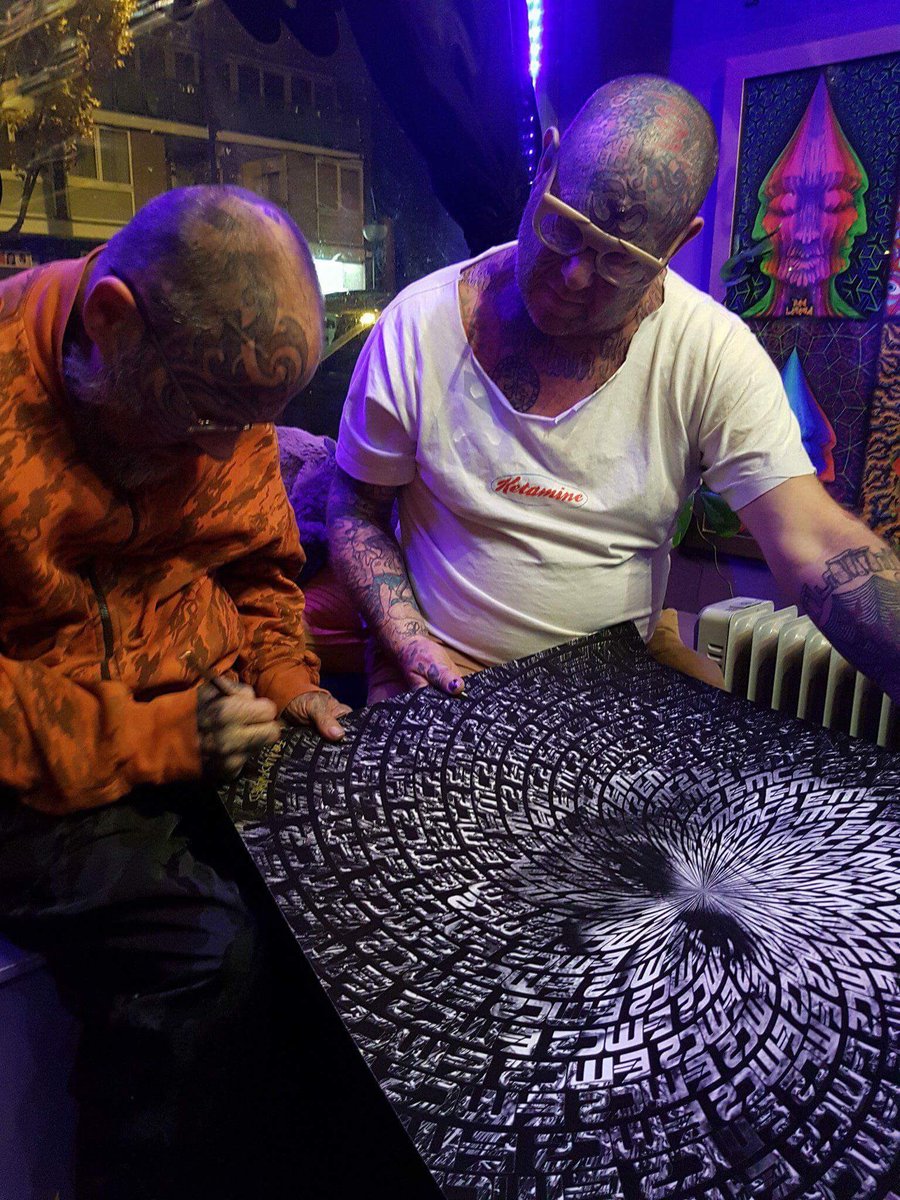 divinecanvastat's tweet photo. Signing one offs, this ones for Laura in #germany Xed has several one off A2 psychedelic prints for sale exclusively only via Divine Canvas #xedlehead #dotfather #geometry #divinecanvas #xedsnotdead #TuesdayTreat info@divine-canvas.com https://t.co/HgKx64wLe4 https://t.co/5eXu2Tw5de
