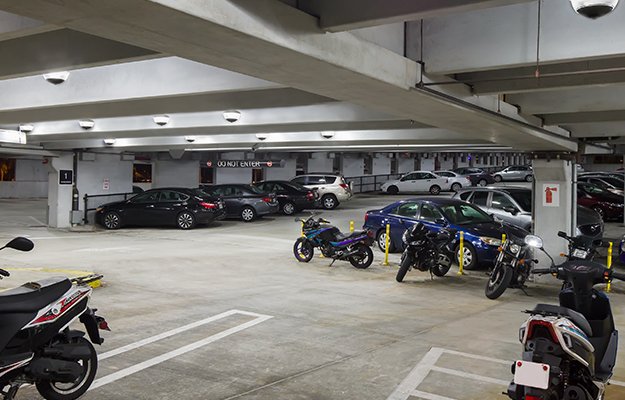 GenesisLightFL's tweet photo. Genesis Lighting and @Cree light up the FAU parking garage in Boca Raton, FL saving the $2M in total lifetime saving, 67% energy savings, and 2 year back! 
#LED #lighting #energyefficiency #savemoney @GenesisLightFL https://t.co/8SEAIgqaWG