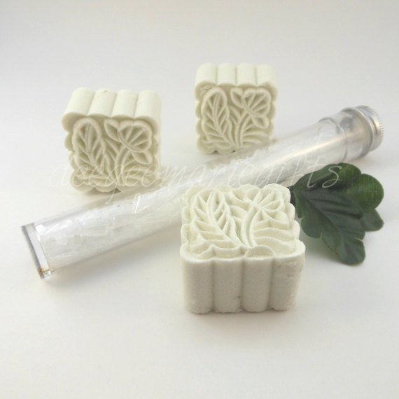princessandmain's tweet photo. #coldcare #aromatherapy #coldandfluseason #menthol #essentialoils https://t.co/bAOXfVjjyk #eucalyptus #etsymntt https://t.co/gNZrWLzF2B