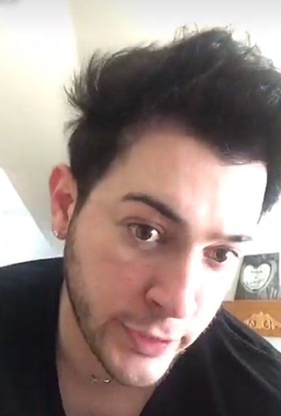 evalpz17's tweet photo. @MannyMua733 My face when I saw and heard the snap!!! 😂 https://t.co/5ywARbBt7y