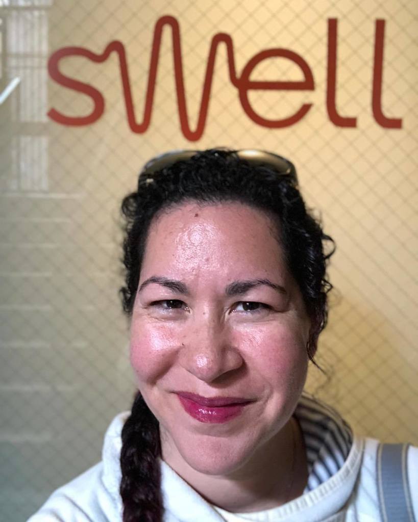 CiaCourtVO's tweet photo. I am here to work, and that is swell. #voiceover #ilovemyjob #puns #punny #punhumor #studio #soundstudio https://t.co/RGhwfhdoQW https://t.co/GSLRpOoGWz