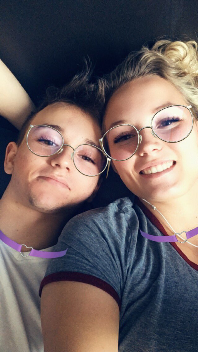 sararoselyn's tweet photo. Happy 19th babe ❤️🔞 can’t wait for many more birthdays to come ❗️ @mackporter99 https://t.co/gAqvBwxoSb