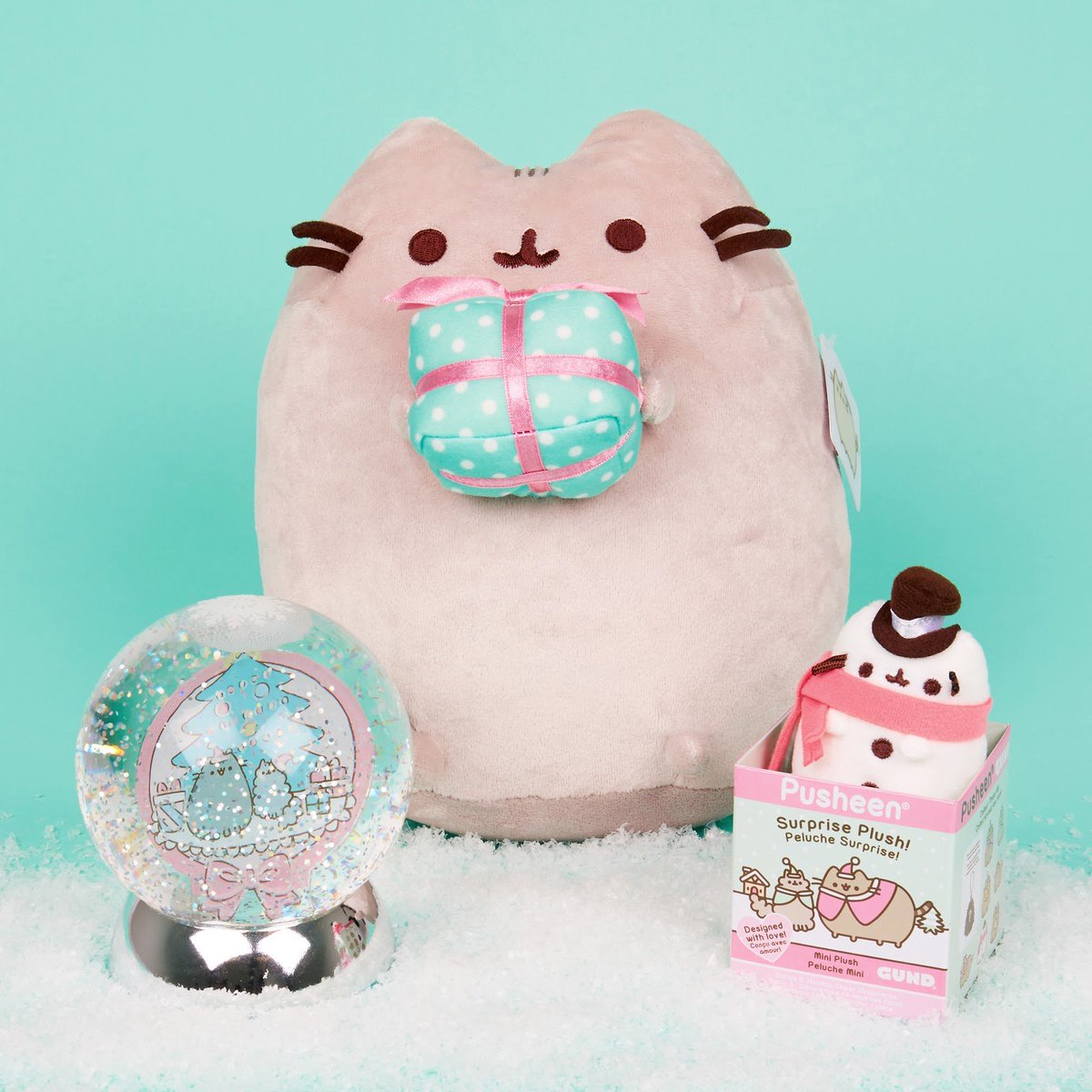claires's tweet photo. Retweet for a chance to win your very own @pusheen Christmas collection! North America entries only. Ends 3pm 11/29. #PusheenAtClaires https://t.co/5OSVzngSAz
