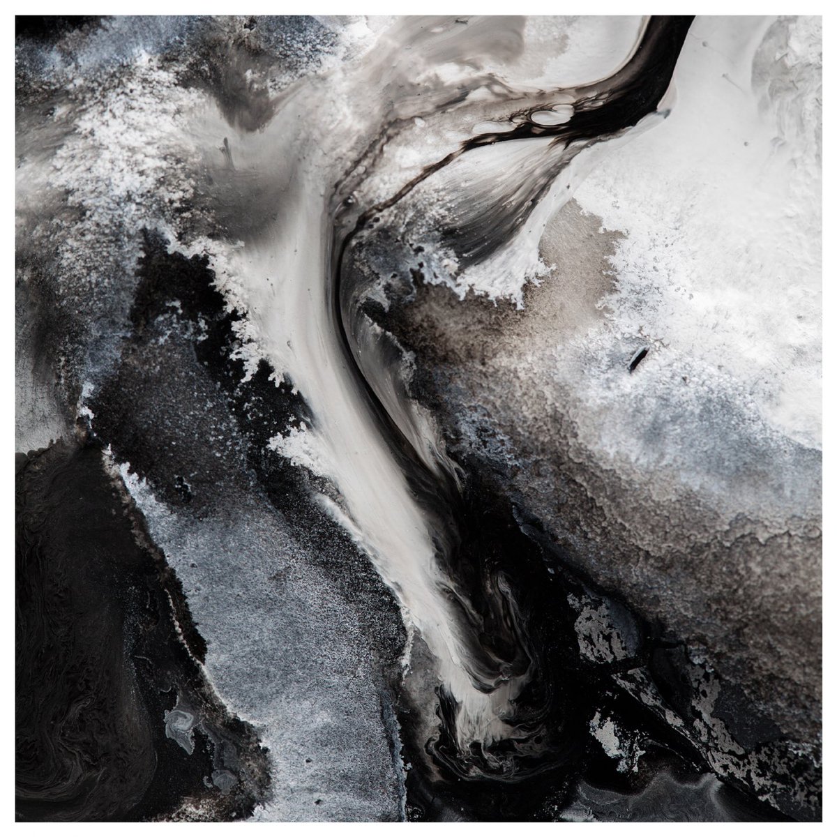 MusicWeeklyMW's tweet photo. #Heiress by @iamnovoamor &amp; @edtullett is our #AlbumOfTheWeek!

Hit the link to read the full written review by @JoelDriver and to stream the album on @AppleMusic and @Spotify.

https://t.co/hVsqyuPVcT

#music #indie #folk #indiefolk #heiress #novoamor #edtullett https://t.co/VxyQRbQ2Lv