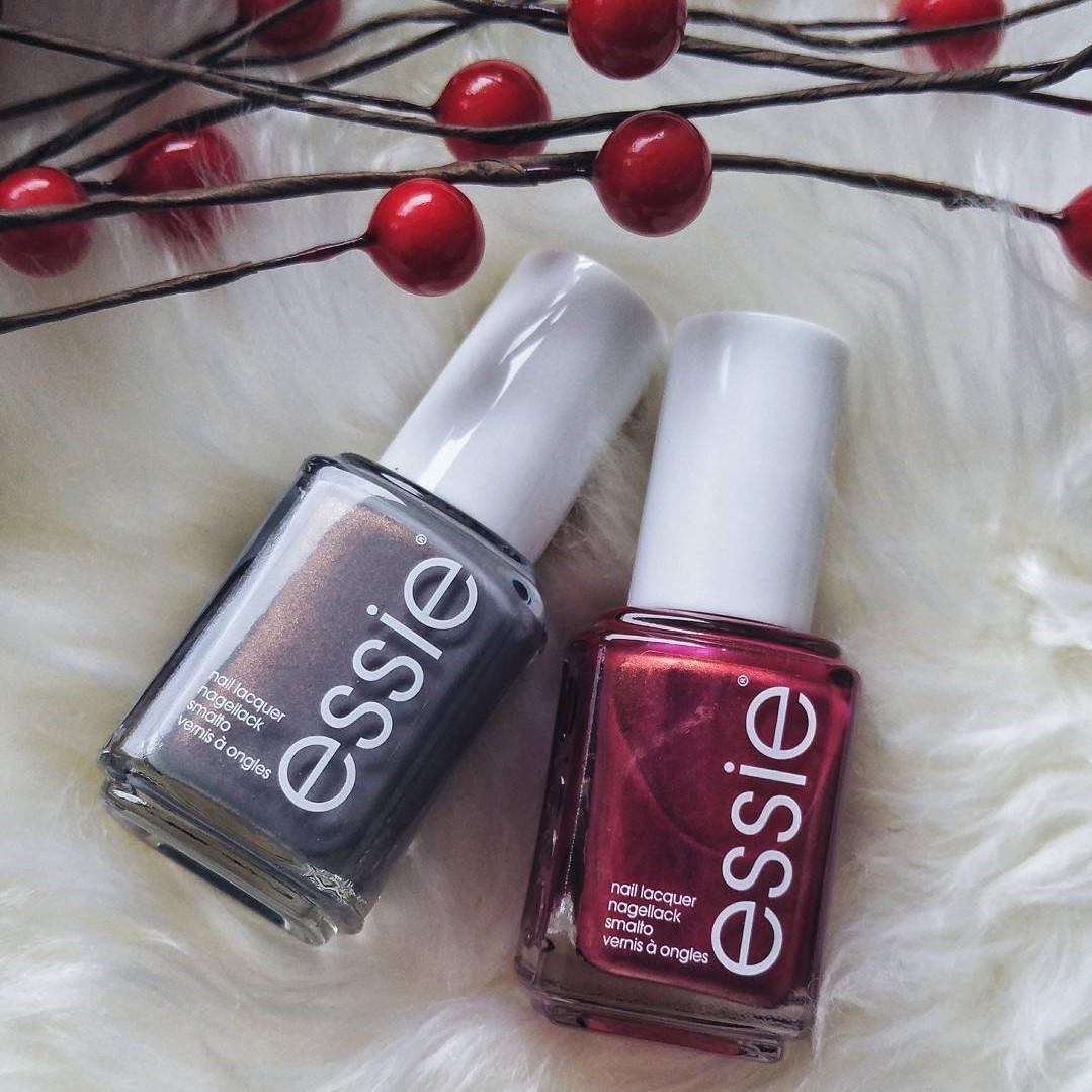 essie's tweet photo. with december creeping up on us it is almost time to #ringinthebling, so let's be the #sociallights we are and rock those #essiewinter2017 manis all season long! photo: @theplussizeblog https://t.co/6S99x4TswA