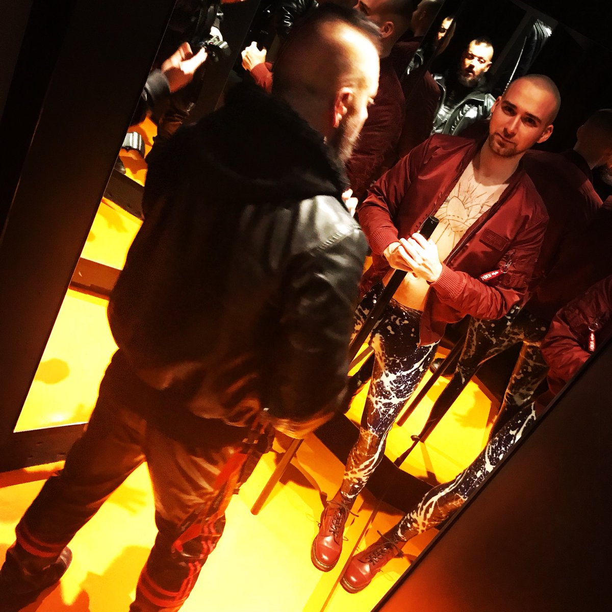 GEARLondon's tweet photo. Wow thanks to all the 🔥 guys who came to @GEARLondon’s #RealGEARGuys session tonite w/ #mattspike u were awesome & pics look amazing... more pics coming soon 😉⤴️. Who’s joining us for tomorrow’s session? For more pics click: https://t.co/bhszbJOdF8 or https://t.co/cEDWVgCJ5C https://t.co/mnw6rIECS0
