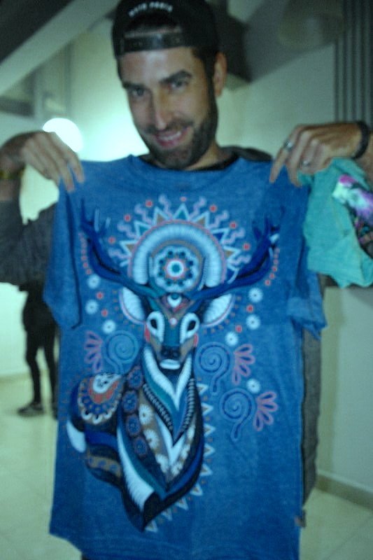 LarvaClothing's tweet photo. Popof con su Playera Venado Huichol por Larva!! y tú ya tienes la tuya?? Visita: https://t.co/TVXZWP4BES o nuestras Sucursales en #RomaNorte #Centro #Mixcalco #DJ #LarvaDJ #LarvaStyle #Popof #Playera #Tshirt #Venado #Huichol #VenadoHuichol #LarvaDesigns #modahombre #ModaMexicana https://t.co/0xzYP2mVRP