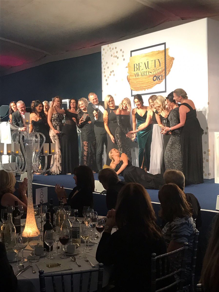 Could we love <a href="/AmandaHolden/">Amanda Holden</a> anymore right now?! #TheBeautyAwards2017 #zubeauty
