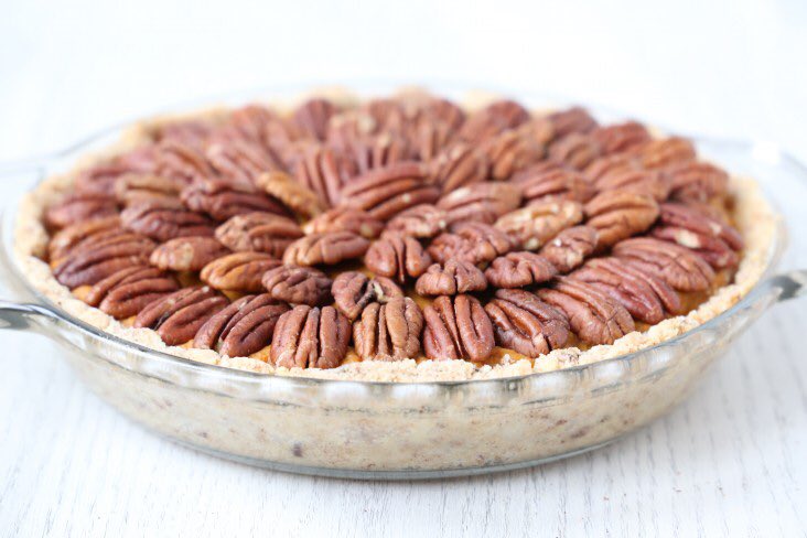kathysiegelrdn's tweet photo. A2: Bake in better ingredients. Nuts add protein &amp; flavor while puréed fruits or veggies add sweetness naturally. In this Sweet Potato Pecan Pie we used puréed sweet potatoes instead of added sugar &amp; topped with pecans for a nutrient boost! #SeasonalEats https://t.co/R2b6ZVrzhM https://t.co/yGQwibdNhV