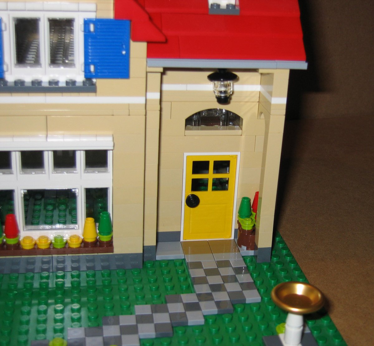 LEGO_4_Sale's tweet photo. Looking for a cozy new home?  
(1 bedroom, no bath... unless you are a duck) 

6754 Family Home - 2009
✅ 100% complete with instructions
https://t.co/Cnz1EL5W7L

store: https://t.co/oNZYJmYhkm
#lego #legocreator #legoset #piecetogetherproject https://t.co/vYeypPG3yQ