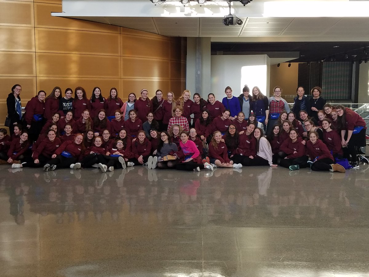 weRYNJ's tweet photo. What a terrific 8G crew!!
#weRYNJ #8thGradeGradTrip https://t.co/LvjxVlv670