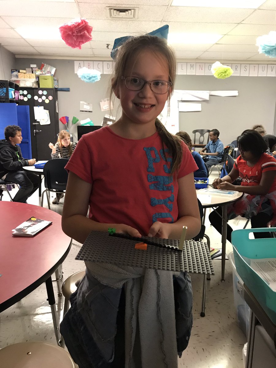 MrsWatt_5th's tweet photo. Building simple machines out of LEGO's! @Warren_Elem #WEproud #wcpslead https://t.co/IY59FAYFp3
