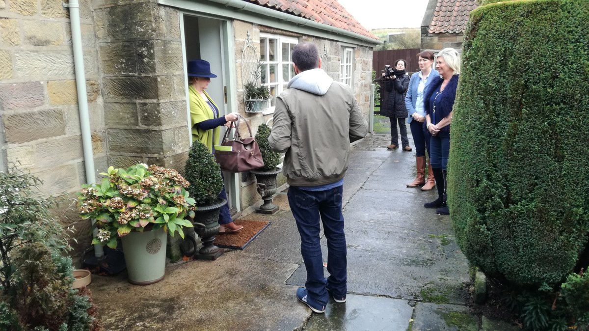 TuristaFilms's tweet photo. Shooting for Google in beautiful Yorkshire with @gorgeouscottage @MaboMedia https://t.co/uLKo6UU5v6