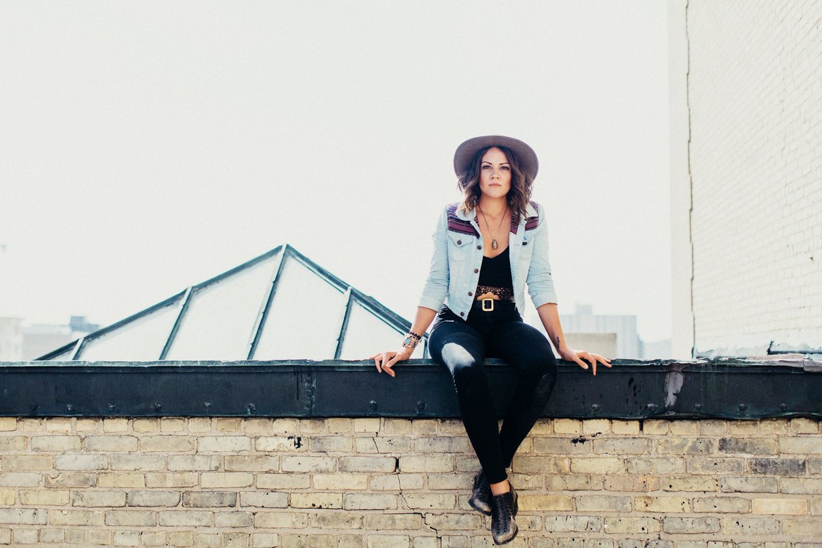 crowdmusic_TM's tweet photo. Tonight on @crowdmusic_TM #FacebookLive @SierraNoble joins the conversation about life, artistry and more! Check it out! 8PM CST #jointhecrowd #GRAMMYs #music #musician #artist #folk #americana https://t.co/Lk4oMBFLGs