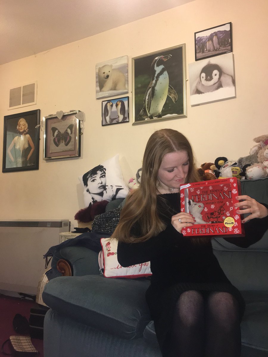XBeautyOfAngelX's tweet photo. โDarling, What do you want as your Xmas stocking, make up as always?โ
โUmm Noโ
โWhat would you like?โ
Me- Well ๐๐น @FerdinandMovie @JohnCena #GettingInTheSpirit #ThatBull https://t.co/kQRBWKT2Sk
