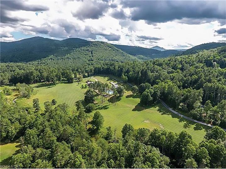 svnblackstream's tweet image. LISTING OF THE WEEK:
52 Lonesome Ridge Drive
Sapphire, NC 28774
Very desirable 90-premier acre site located in the Lonesome Valley community in Cashiers, NC. The property enjoys year round long range mountain views.
#cre #realesrate @SVNic