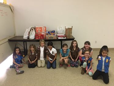 GSCCS's tweet photo. #GivingTuesday Girl Scout Troop 3719 collected and delivered food to @SalvationArmy for Thanksgiving. Way to share the gift of giving girls!
Whether you're giving time, donating resources or spreading the #gsSpirit, we want to know how you are sharing the gift of giving today! https://t.co/MRHtgAacGe