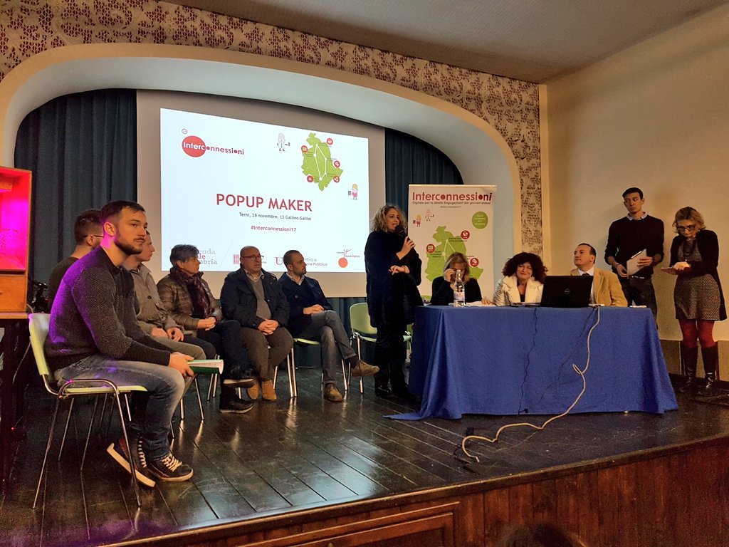 fmdigitale's tweet photo. #Interconnessioni17 Territorio e generazioni connesse, oggi a #terni #maker, #over65 e studenti delle scuole insieme con un #PopUPMaker per trovare soluzioni innovative e tecnologiche per anziani @AdUmbria @RegioneUmbria @VillaUmbra https://t.co/NKI1KChQfy