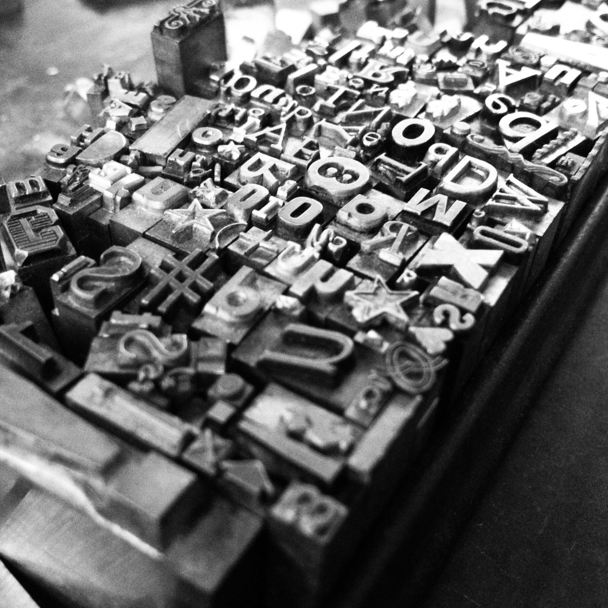 formanekdesign's tweet photo. Nothing quite like archetype press.... . . . . #typography #typographyinspiration #typographydesign #typographyart #type #goodtype #typetuesday #goodtypetuesday #typographyporn #madetype  #creativedirection #graphicdesign #handdtawntype #design #womenwhodesign https://t.co/9jMTYS6D1p