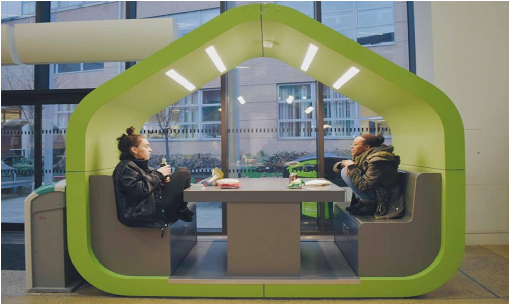 StudentsofPR's tweet image. Chatting, planning, talking and laughing- here at our campus you will never miss out time with friends. Join us! #studentsofpr #londonisopen