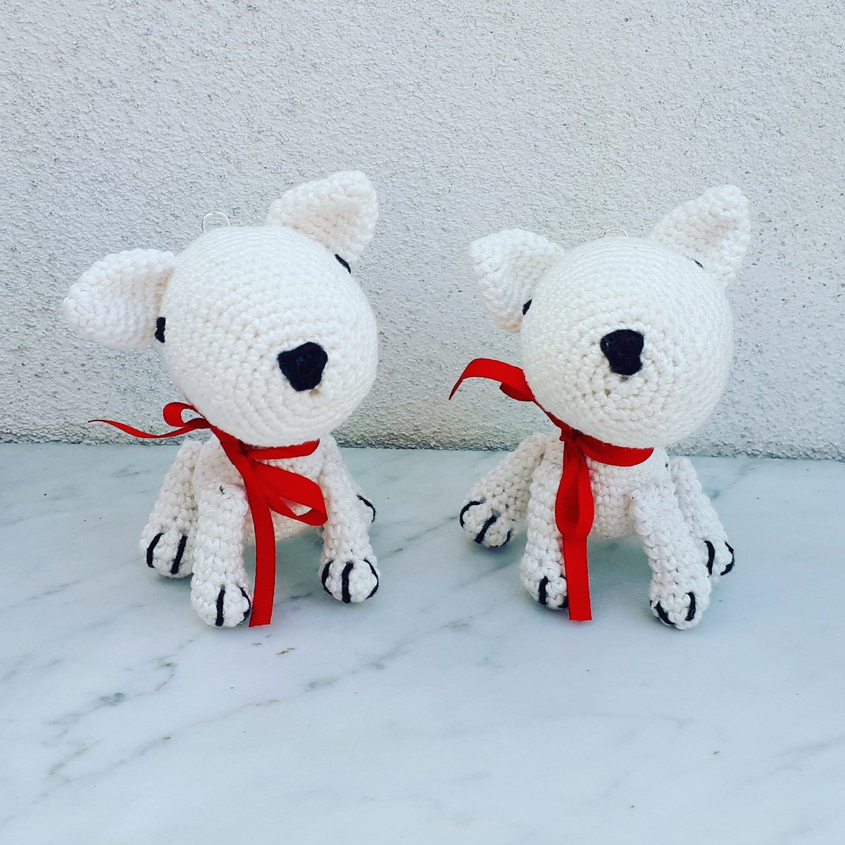 Zuzana993's tweet photo. #crochet #crochettoy #bulldogsofinstagram #bullterrierworld #amigurumitoy #puppy #handmade #handmadewithlove #instaamiguru #instadog #istaphoto #dogbestfriend #keychain #psik #stena #hackovanie #rucnapraca #vyrobenenaslovensku #vyrobeneslaskou #srdcom #slovensko #bullypup https://t.co/eJz2YbSpgl