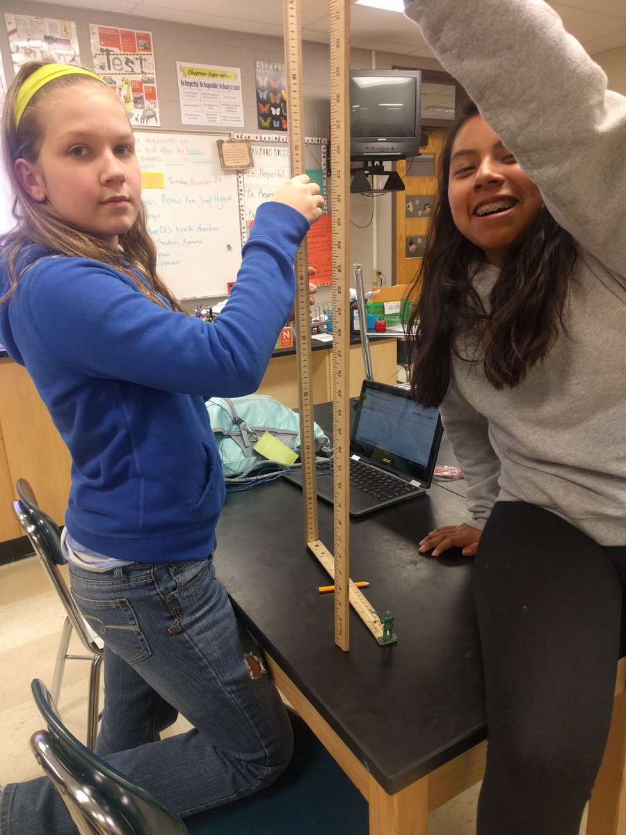 tpena0's tweet photo. How high can the action figure jump? #potentialenergy #bebrooks97 @OakPark97 https://t.co/QPoalhVSOr