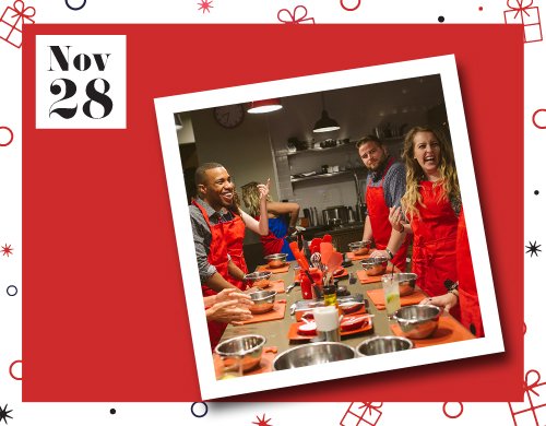 feastmag's tweet image. On day two of our 4 Weeks of Feast Giveaways, we’re giving away four spots to a hands-on grilling class from @thewebergrill! RT to enter. bit.ly/2hYJkZd