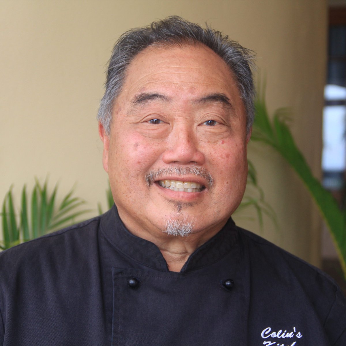 Chefs4Dev's tweet photo. Chef Colin Chung discusses the role of Chefs &amp; farmers in transforming #Pacific Cuisine. "Sourcing locally and creating contemporary island cuisine is the way to promote the islands and elevate our local economies." 
Read the full interview on #Chefs4Dev >https://t.co/UHOpUlyIMI https://t.co/rchQBlkJbg