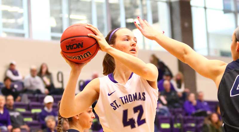 d3hoops's tweet image. The first in-season awards are out for D3hoops .com. Here is the first week's Team of the Week presented by @ScoutwareLLC - d3hoops.com/awards/tow/201… #d3h #d3talent #whyd3