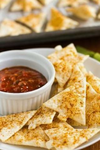 MissionFS_UK's tweet photo. How #delicious and #festive do these Christmas tree tortilla chips look? A great savoury nibble to serve whilst your customers party the night away before the big day! #ChristmasEve https://t.co/3WQE1tvtjH