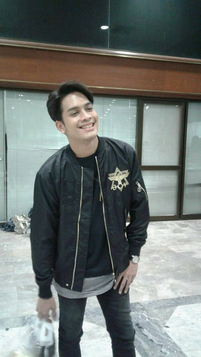 littlecatmeowww's tweet photo. เหนื่อยแต่ก็ยังยิ้มได้ สู้ๆนะพี่บ่าว เป็นกำลังใจให้เด้อ @Lam_Phakin #ลัม #ทีมลัม #ลัมดวน #CH8NCE
cr.พี่เอ๋ https://t.co/8qG6bjxTHl