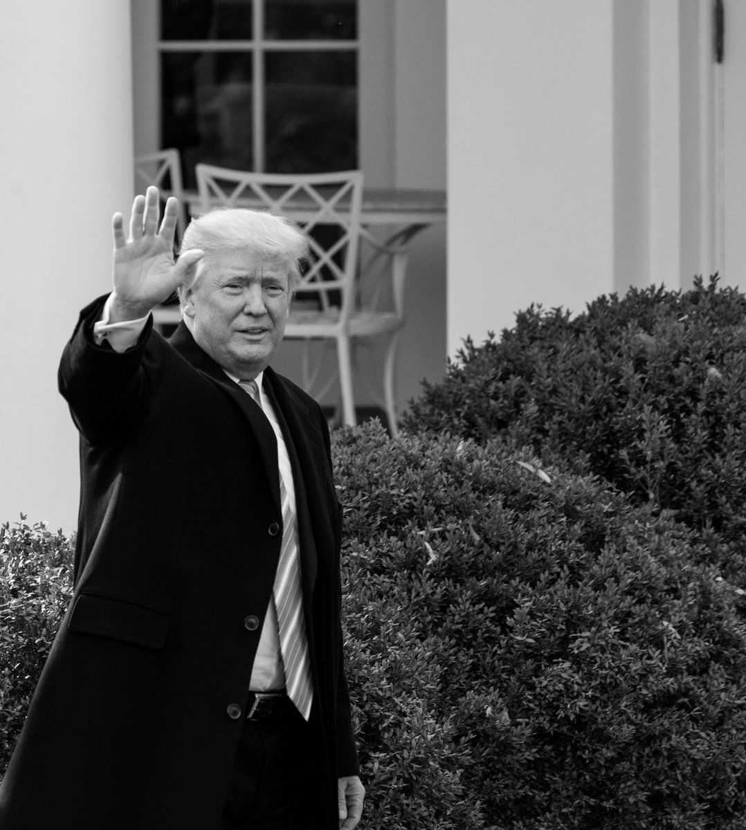 Up_Ratings's tweet photo. We're just going to put this here and... yeah, I'm speechless #nowords https://t.co/rYNegtHl6k https://t.co/USOLtDT4Fe