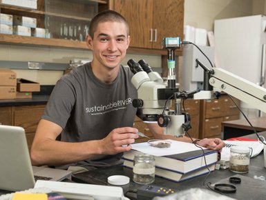 Congrats to Tyler Seidel, who won first place for his poster presentation about his #sustainableRIVER research at the annual American Indian Science and Engineering Society conference tinyurl.com/SustainableSei…! Check out his blog post here: tinyurl.com/insectsandfish