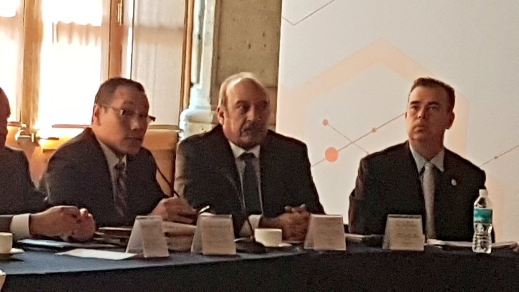 bancomext's tweet photo. José Antonio Lazcano @Conacyt_MX y Raúl Rendón @SE_mx describen políticas públicas para promover la #innovacion  #RetoMexico #competitividad https://t.co/120lR1UbfI