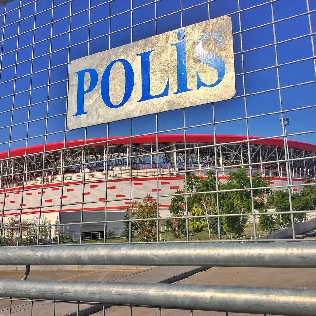HeyItsJub's tweet photo. A snap from the day before going to the game to check out the stadium situation.

All the security were friendly as on game day :)
-
-
-
-
-
-
#stadiums #stadiumporn #stadiumarena #sportsstadium #sportslife #sportslifestyle #antalyacity #forbestravelguide #iphone6photo #time… https://t.co/DKFPTTpEeG