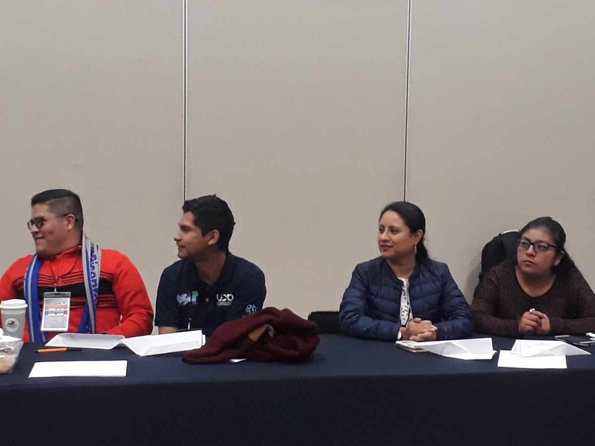 utvco's tweet photo. Participa nuestra rectora Mtra. @nydiadelhi en taller de #CONIES2017, "Comunica con éxito la esencia de tu emprendimiento", impartido por Nancy Díaz Cabañas, consultora internacional de medios internacionales. https://t.co/od6ItWUUHa