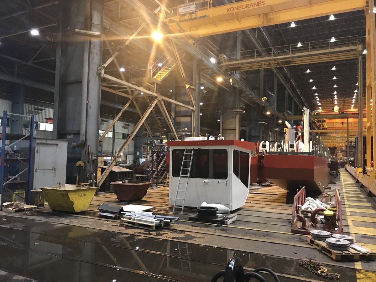 Rondleiding bij IHC voor de decanen. Wat is techniek toch mooi!