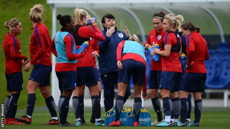 WeAreOculus's tweet photo. Best of luck tonight to @JoPotter8 &amp; the #lionesses in their World Cup qualifier against Kazakhstan.  Watch the game live on BBC 2 at 7pm. Oculus - proud sponsors of Jo Potter &amp; supporters of the Lionesses. Over, Above, Beyond. https://t.co/15YuRuzCoa