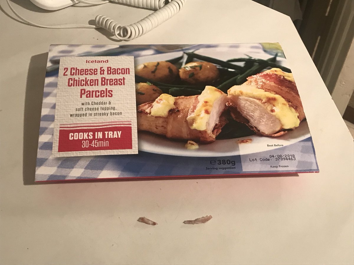 lottieloolooloo's tweet photo. Bones in a chicken breast?! Thanks @IcelandFoods gross🤢🤢🤢🤢 https://t.co/BrrqfV5jAy