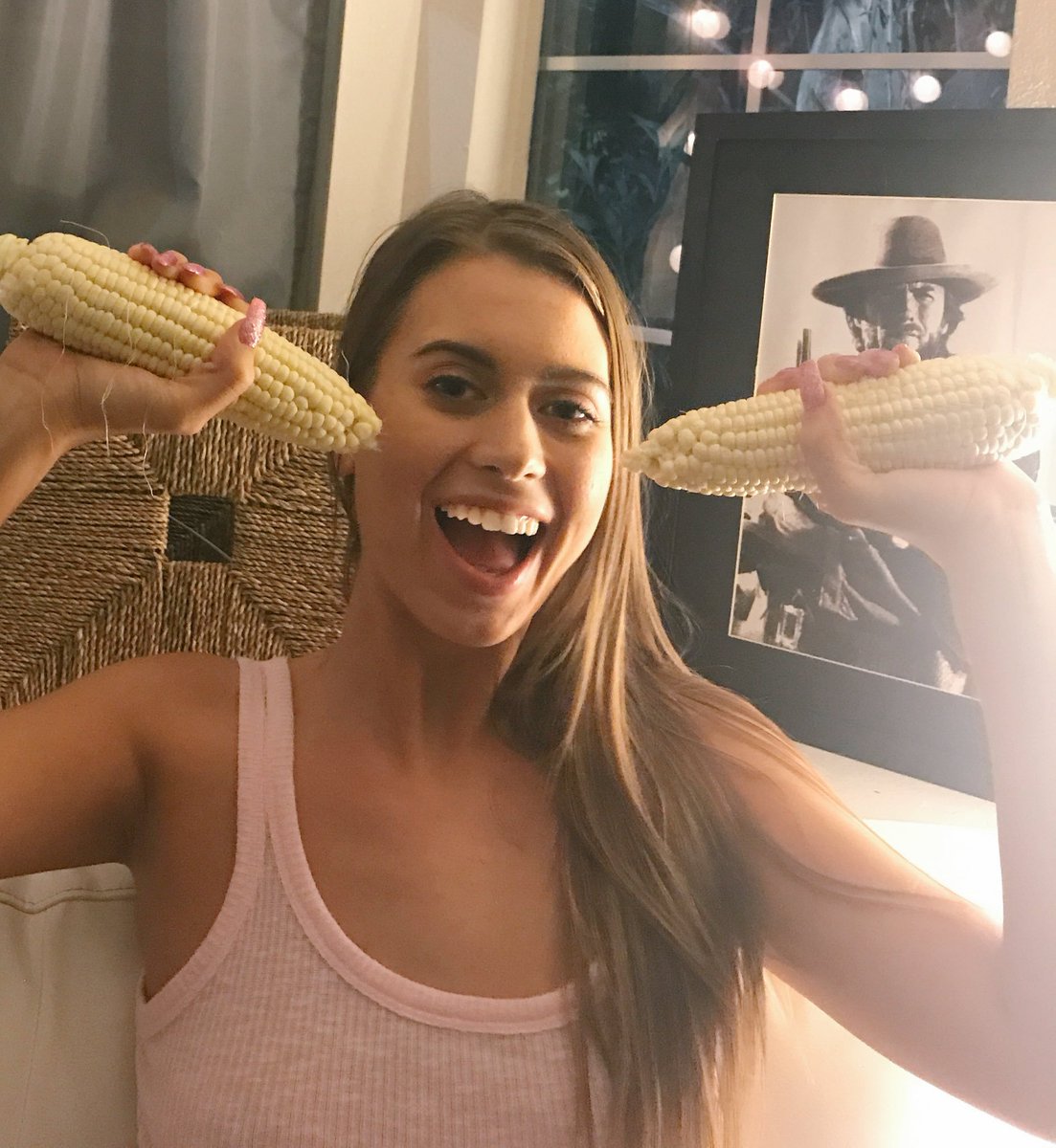 JillKassidy's tweet photo. @JillKassidyy 😁 https://t.co/Uo9vOkLZVi