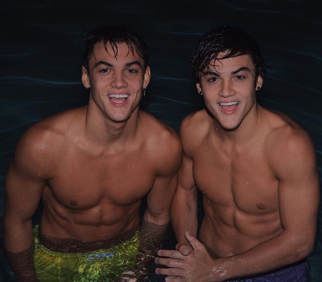 .@GraysonDolan & @EthanDolan - The twins with a global following, never at a loss for having fun. Their You Tube channel, which tells their amazing backstory, is a great binge watch. They are closing in on 5 million followers. Nothing but respect for these guys.