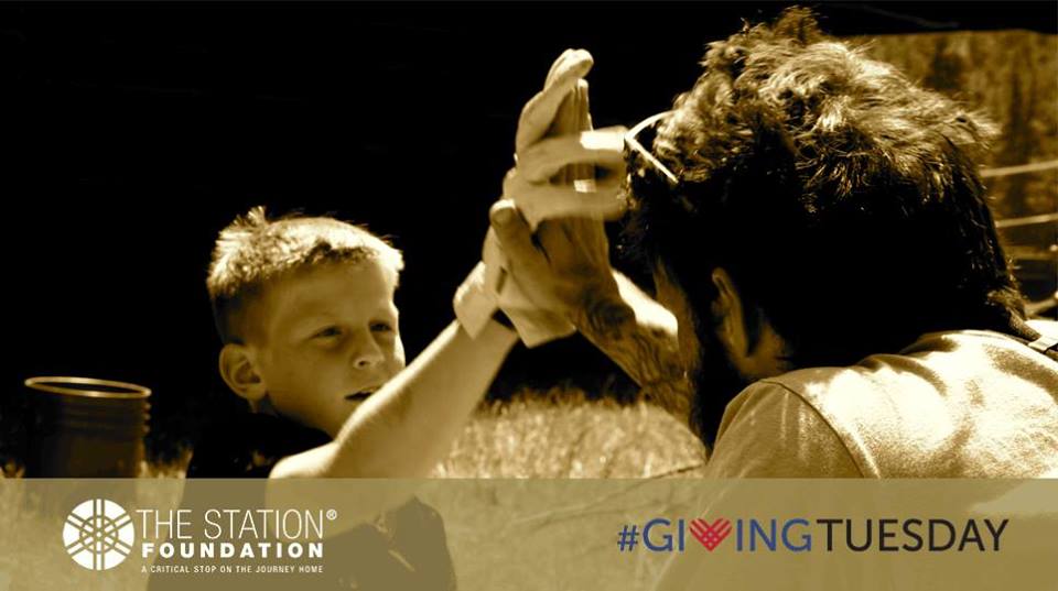 THESTATIONfndn's tweet photo. TSF’s work serves #GoldStar Sons and Daughters - children of our nation's #FallenWarriors. For #GivingTuesday help us honor &amp; support #GoldStarFamilies who have made the ultimate sacrifice by donating at https://t.co/Sva7Uiy0mq
#SOF #Homecoming https://t.co/dn7qfURFHG