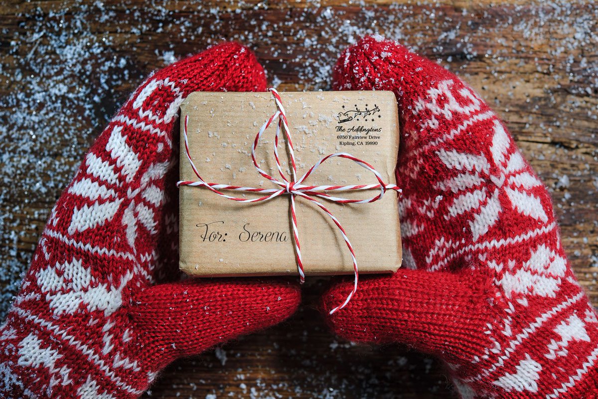 LaddDesigns's tweet photo. How cute is this Santa stamp for your holiday presents? 🎅🏻😍

#Santa #stamp #customstamp #personalizedstamp #addressstamp #returnaddress #packaging #giftwrap #present #gift #gifts #giftidea #xmas #reindeers #snow #snowflakes #christmaseve #personalized #personalizedgift https://t.co/2wAGCnRCmn
