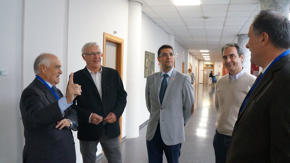 TelecoUPV's tweet photo. #TelecomVLC acoge el Congreso Internacional sobre la Guerra Cubano - Hispano -Norteamericana. Esta tarde con la presencia del alcalde de València @joanribo y del Rector de @UPV @FcoMoraUPV #RACV https://t.co/A4omZiF6wc