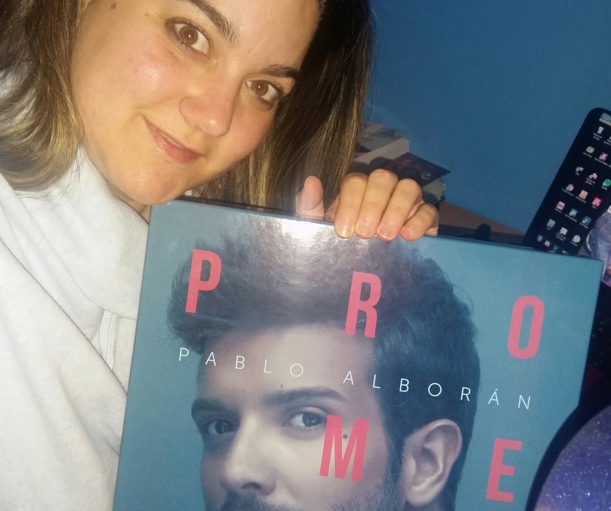 lauralboran86's tweet photo. Mi cancion favorita de prometo es #vivir la mejor leccion para saber q somos dueños de nuestra propia vida https://t.co/811zwaJzP7  #AlboránPrometoEnNavidad https://t.co/2RLfT05ayU