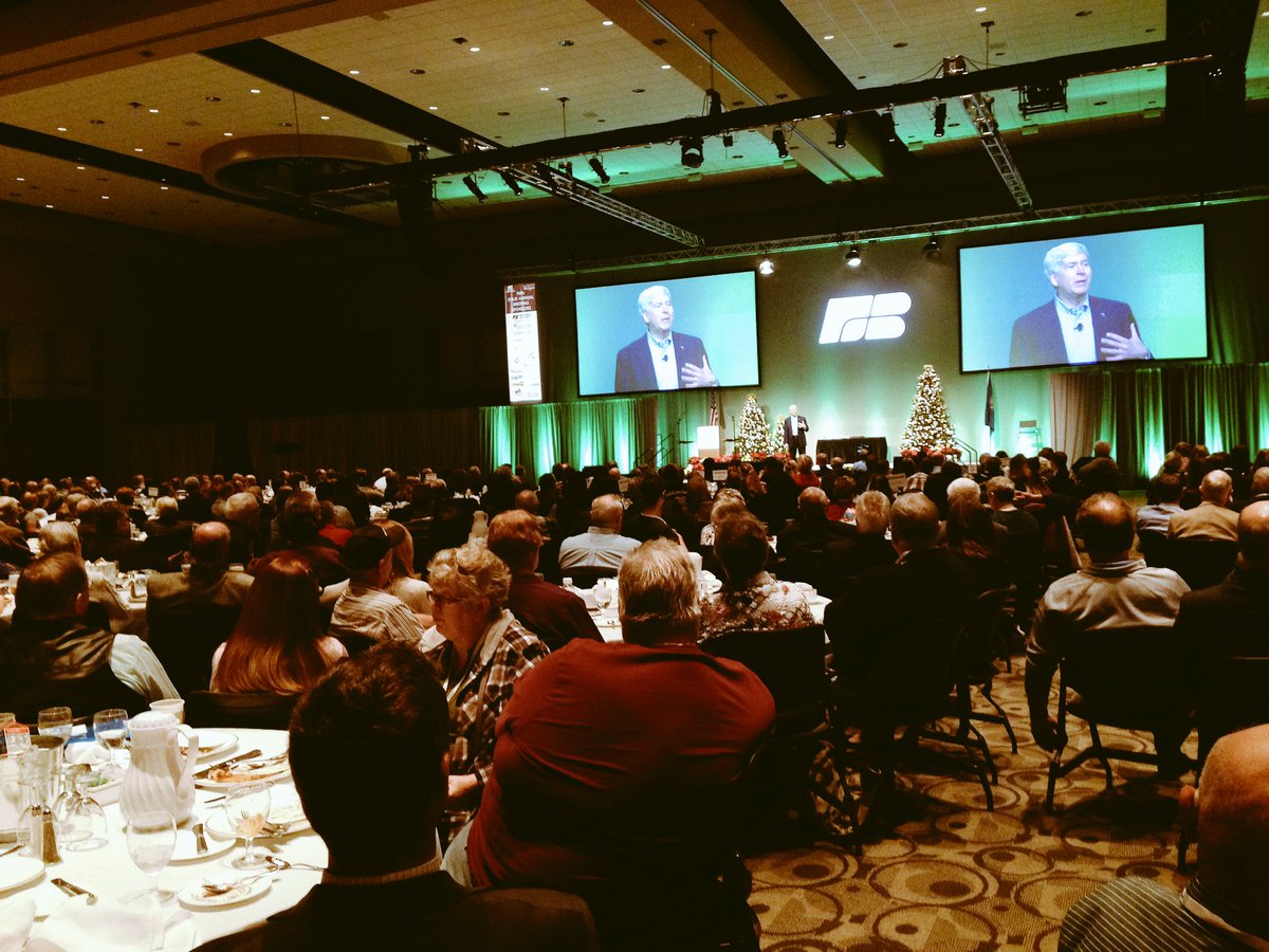 BRNAgNews_NH's tweet photo. #ontheground at #mfb2017 @onetoughnerd tells #farmers talent, infrastructure, fiscal responsibility & civility are goals last yr as gov https://t.co/QO1s1r1t5w