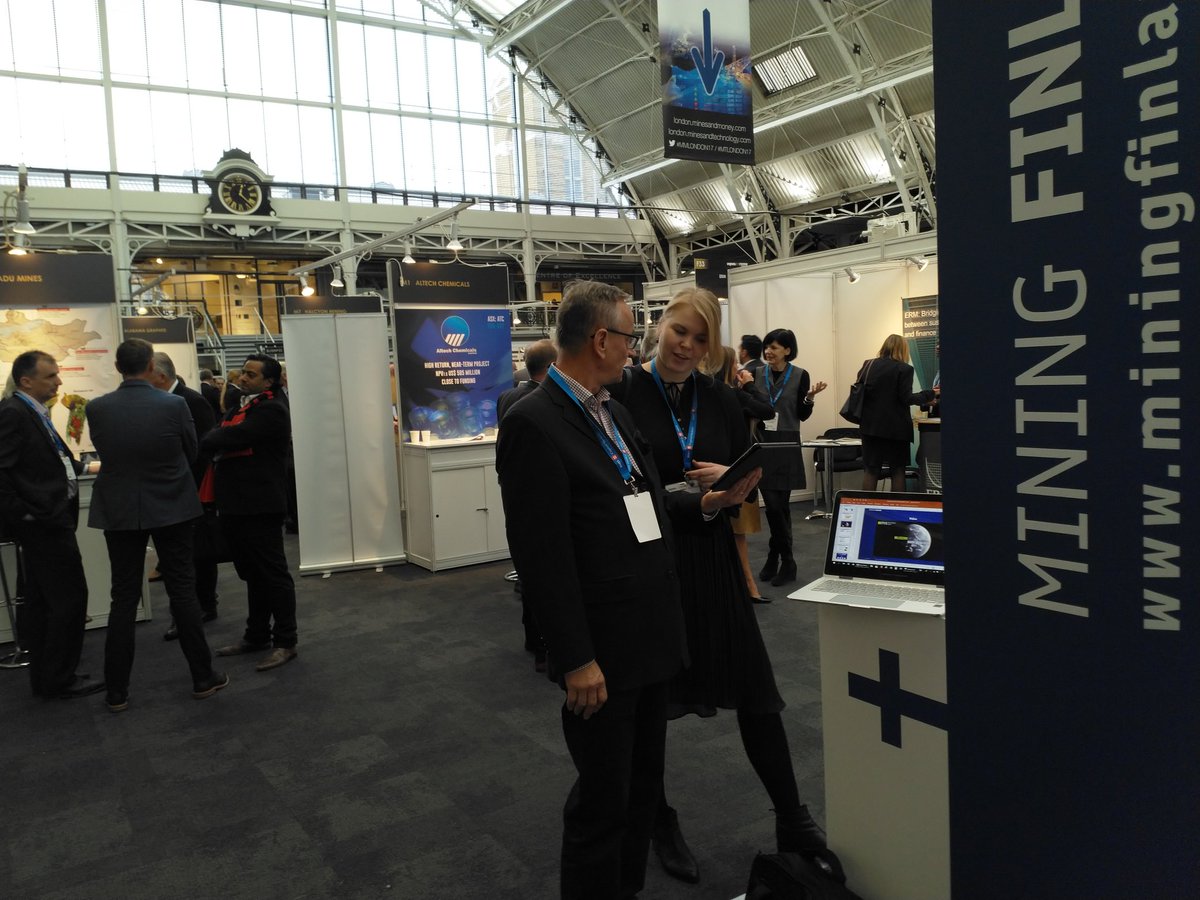 millisecond_fi's tweet image. Ilpo of #IMAEngineering demonstrating to @Elentoodu of Agnigo Eagle how the @MiningFinland  cluster innovations can help increasing productivity with digitization @MinesAndTech #MTLONDON17